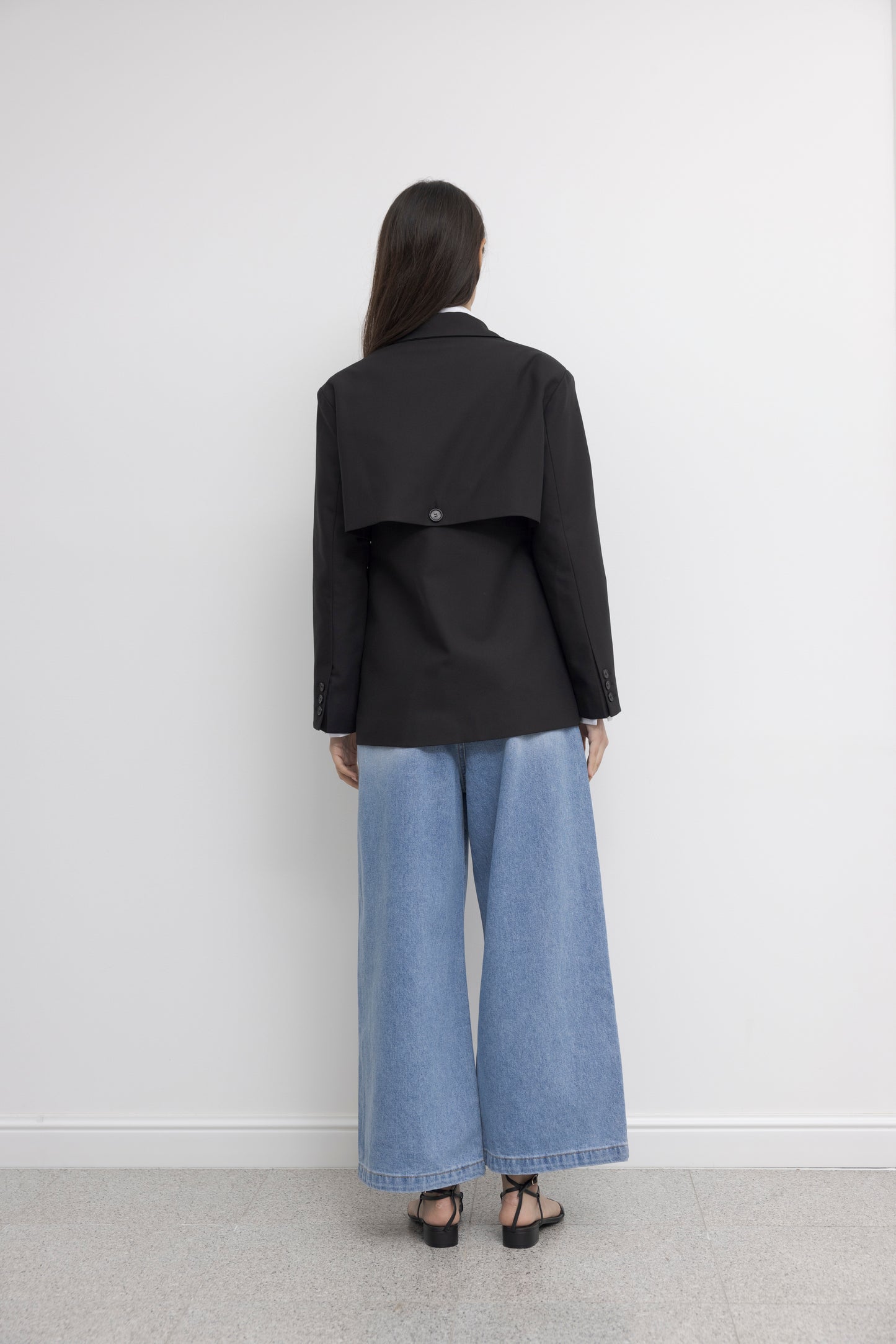 BACK-SLIT BLAZER