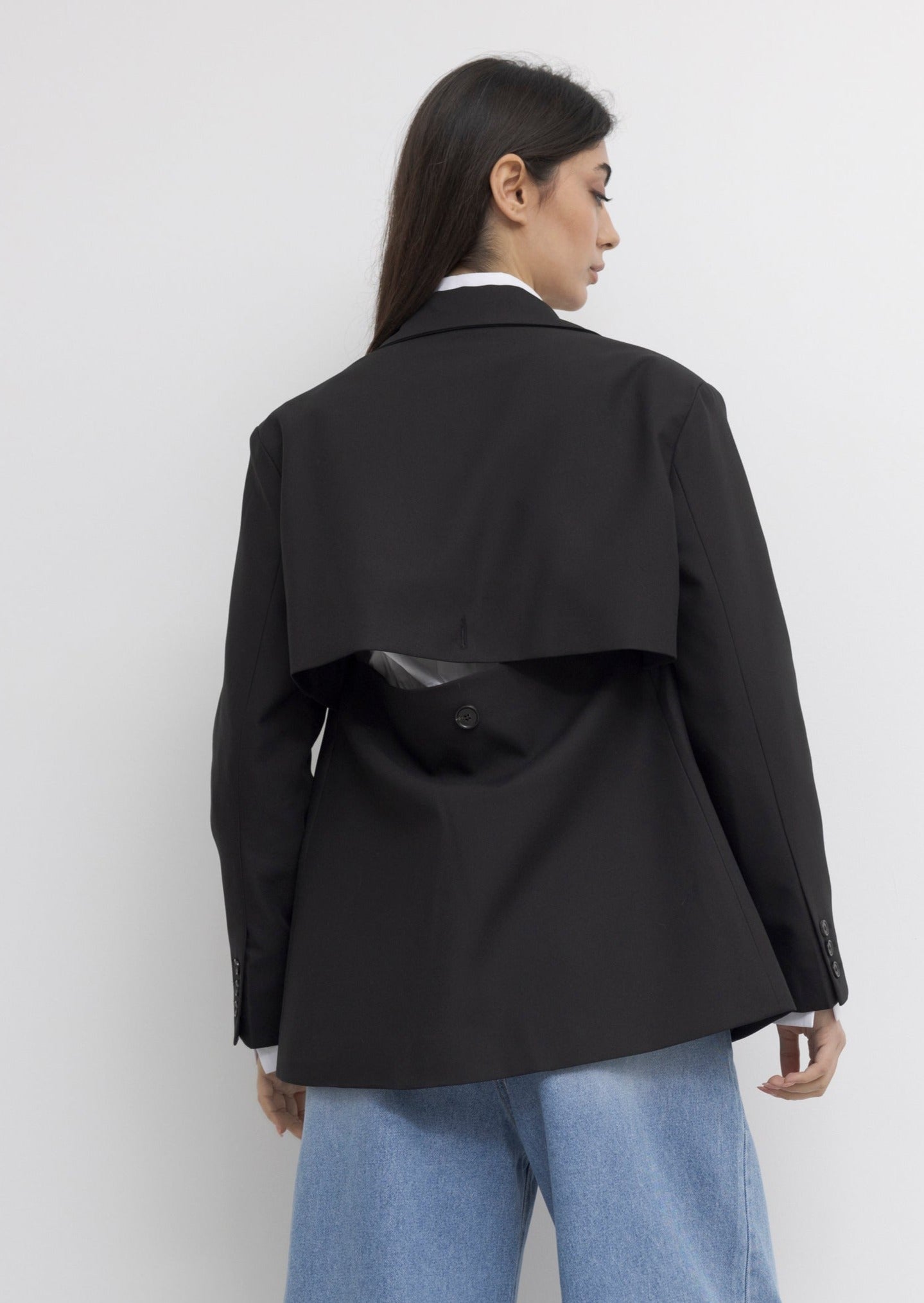 BACK-SLIT BLAZER