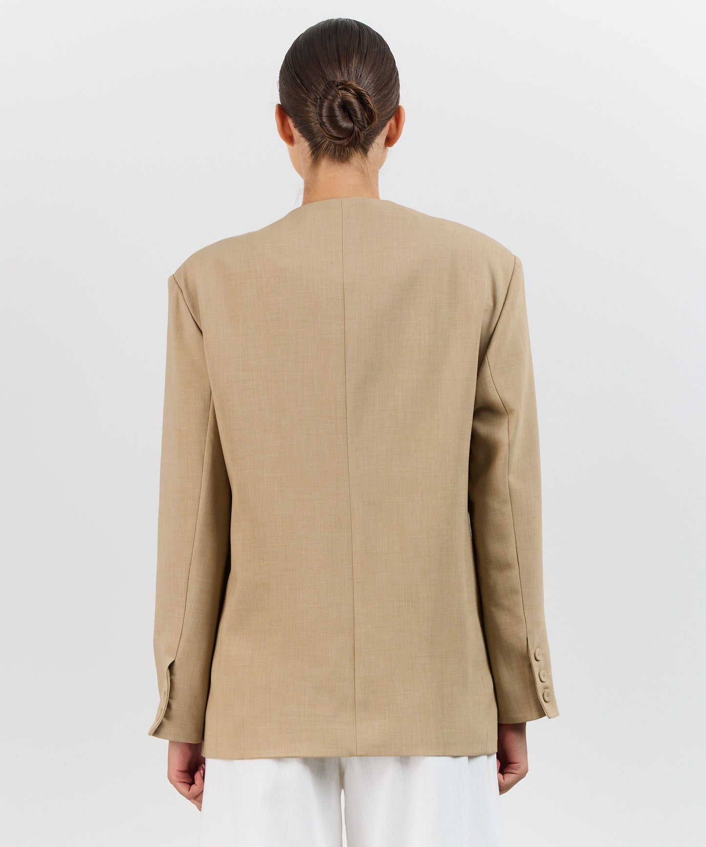 COLLARLESS BEIGE BLAZER