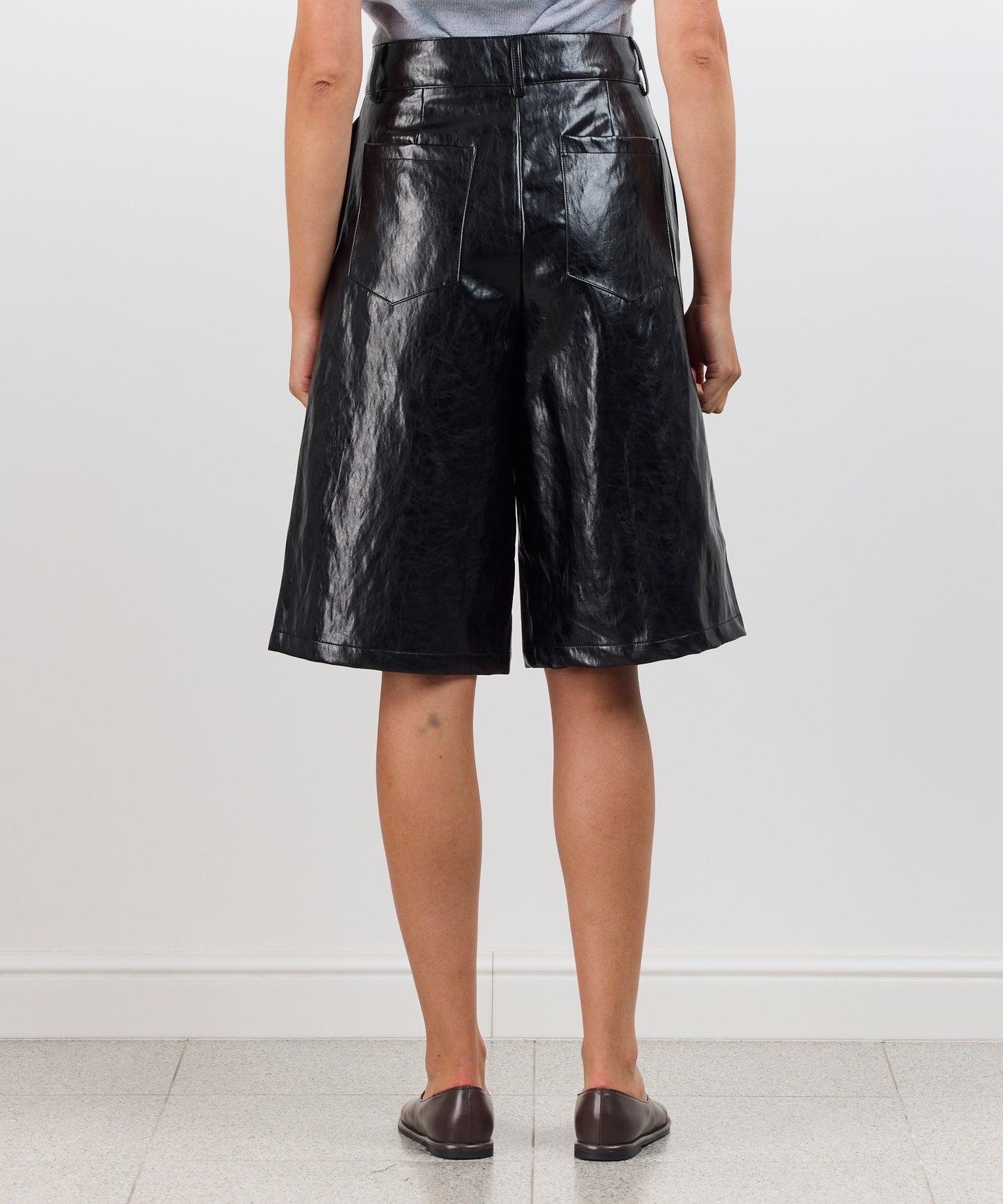 LONG LEATHER SHORTS