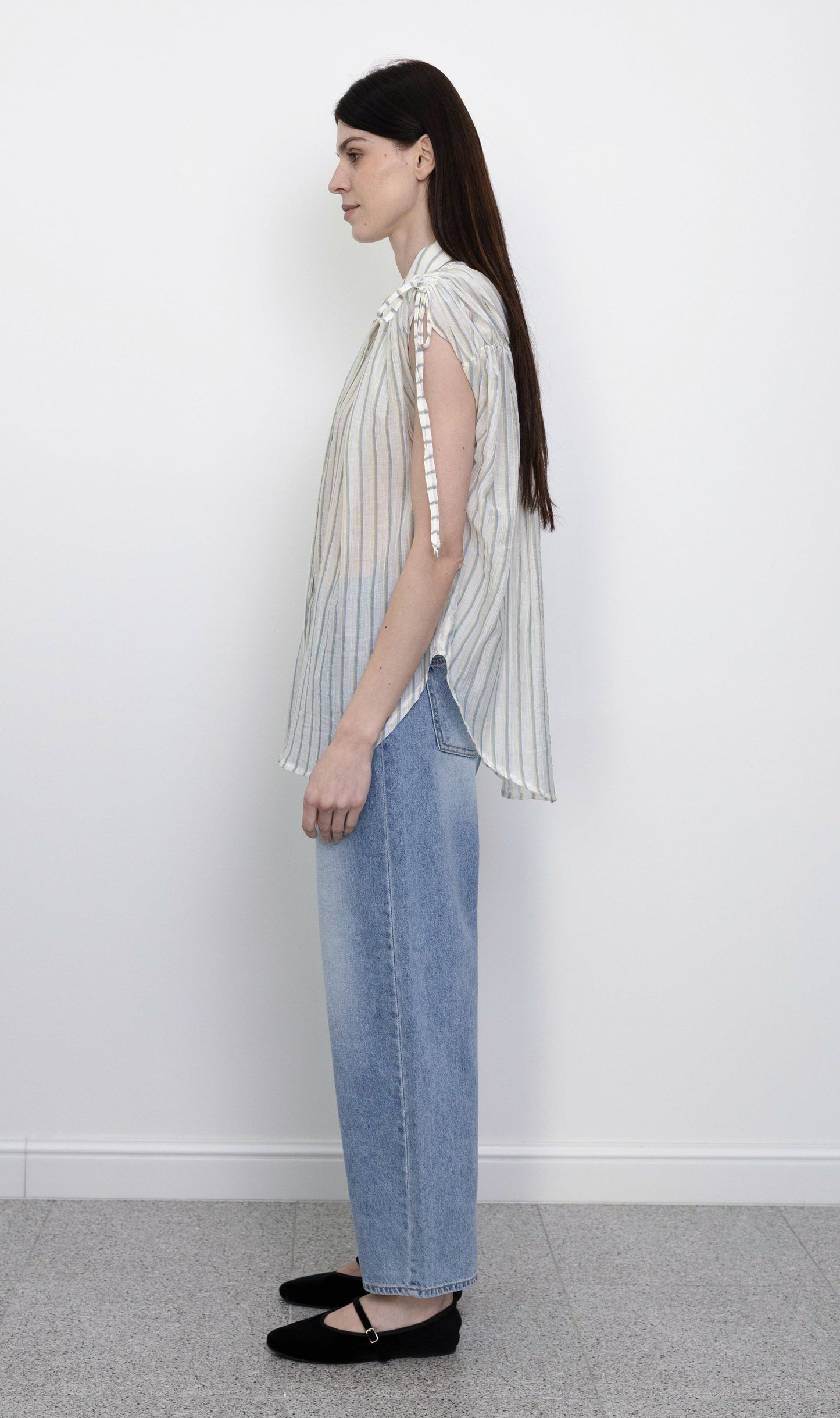 CINCHED SHOULDERS TOP