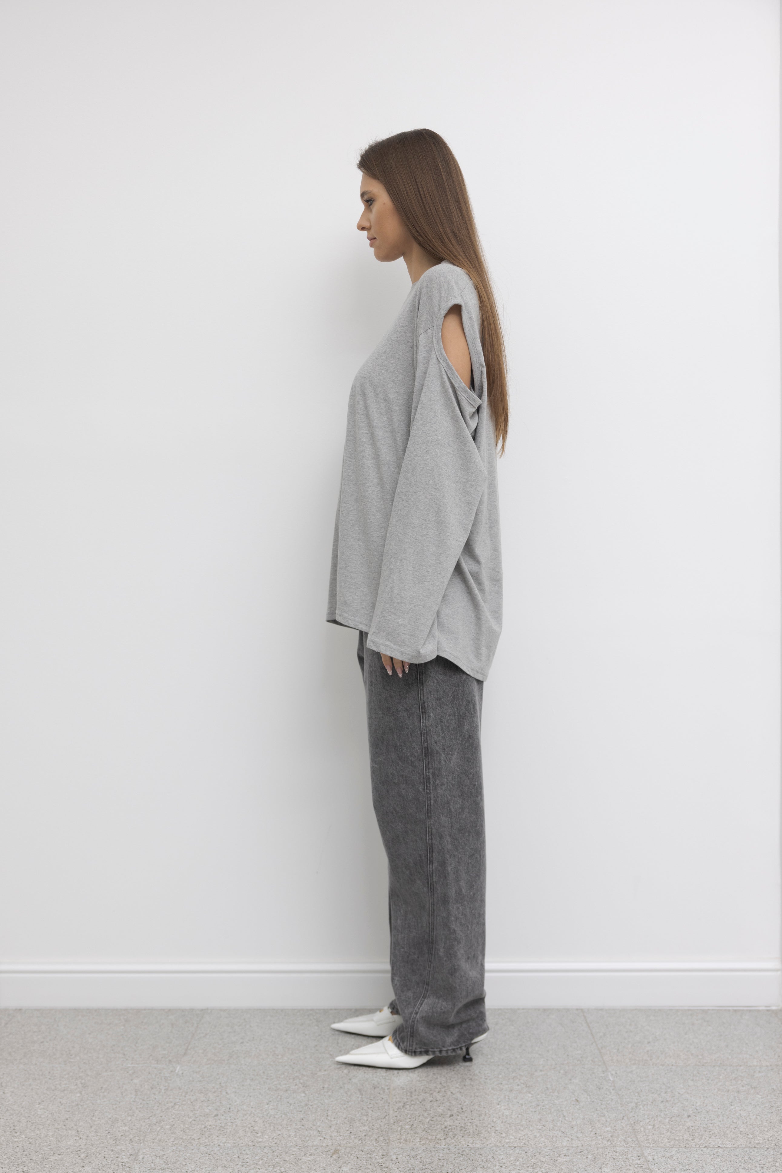 OVERSIZED CUTOUT TEE