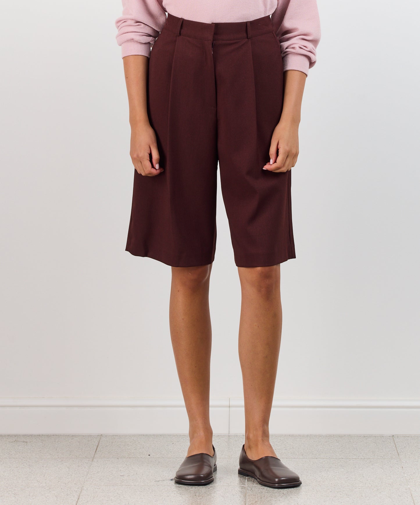 MAROON SUIT SHORTS