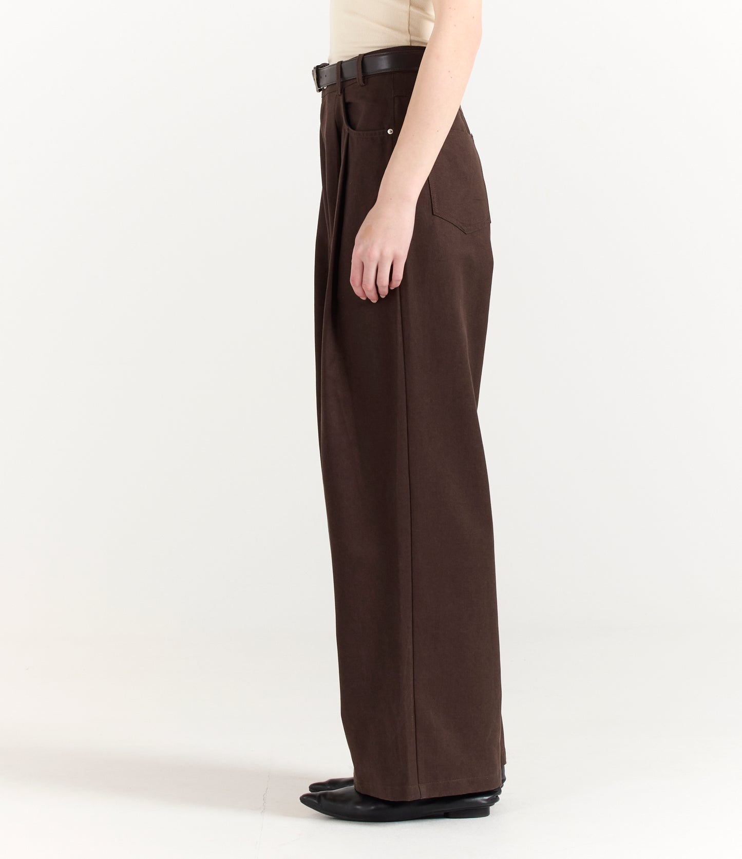 PLEATED BELTED PANTS