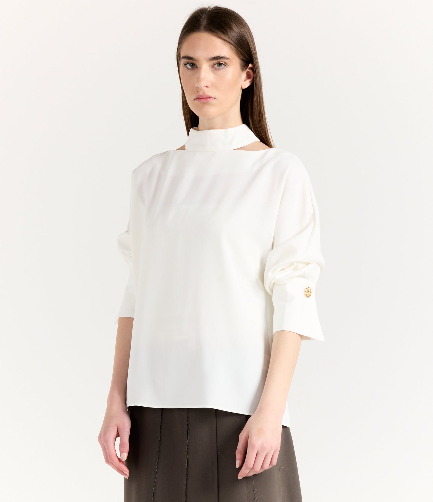 NECK CLOSURE TOP