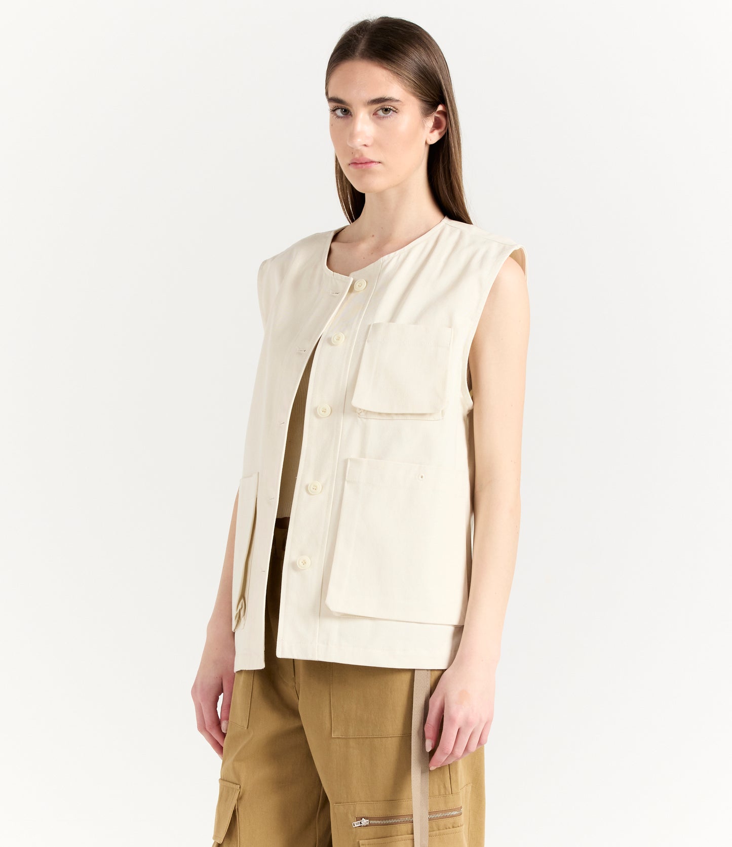 IVORY POCKETS VEST