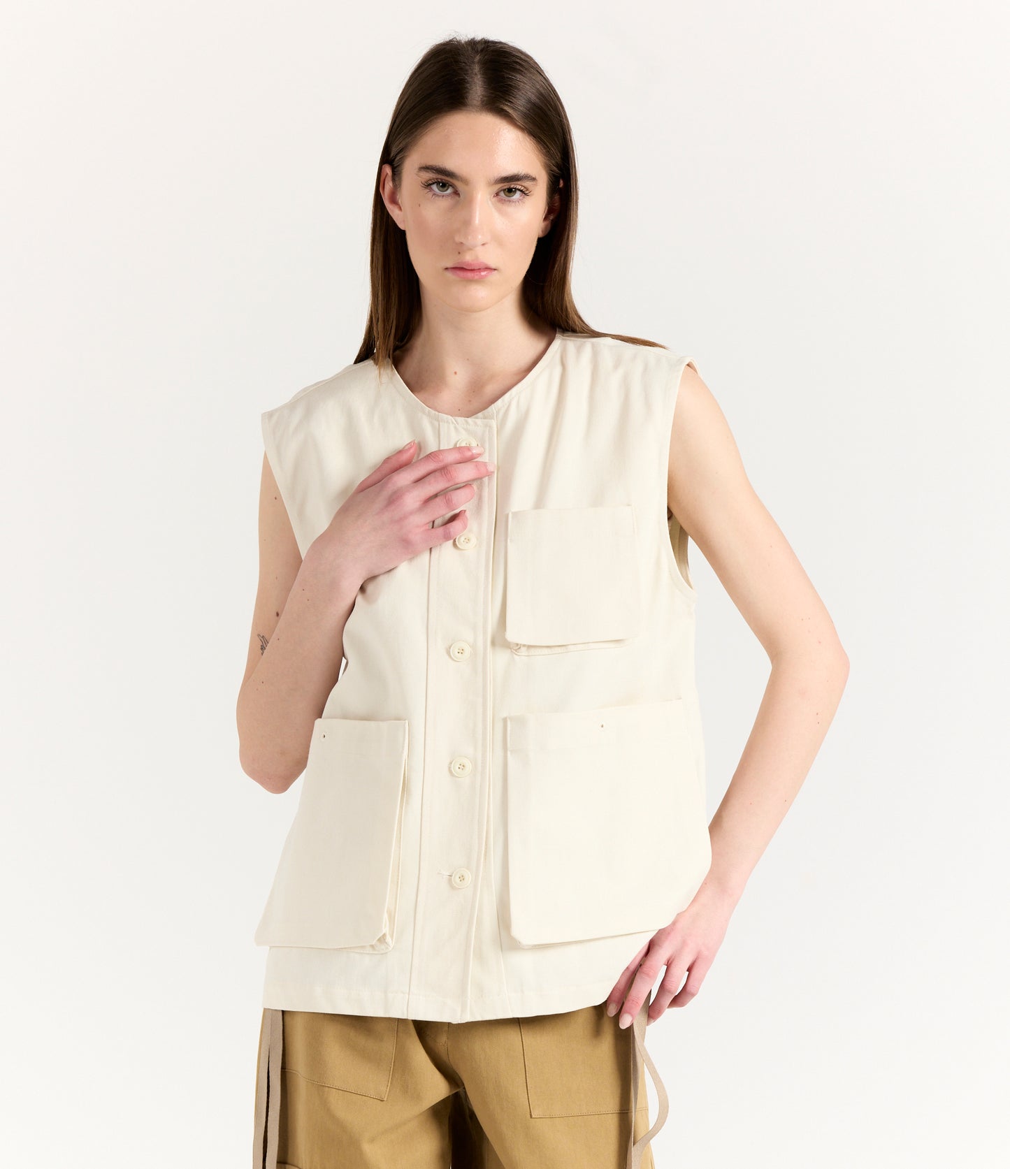 IVORY POCKETS VEST