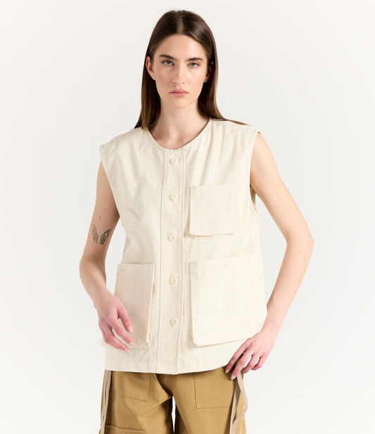 IVORY POCKETS VEST