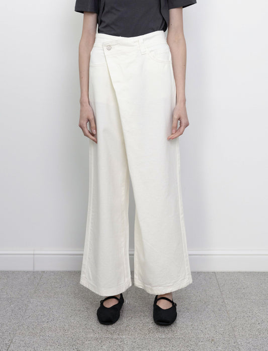 WRAPPED WHITE DENIM PANTS