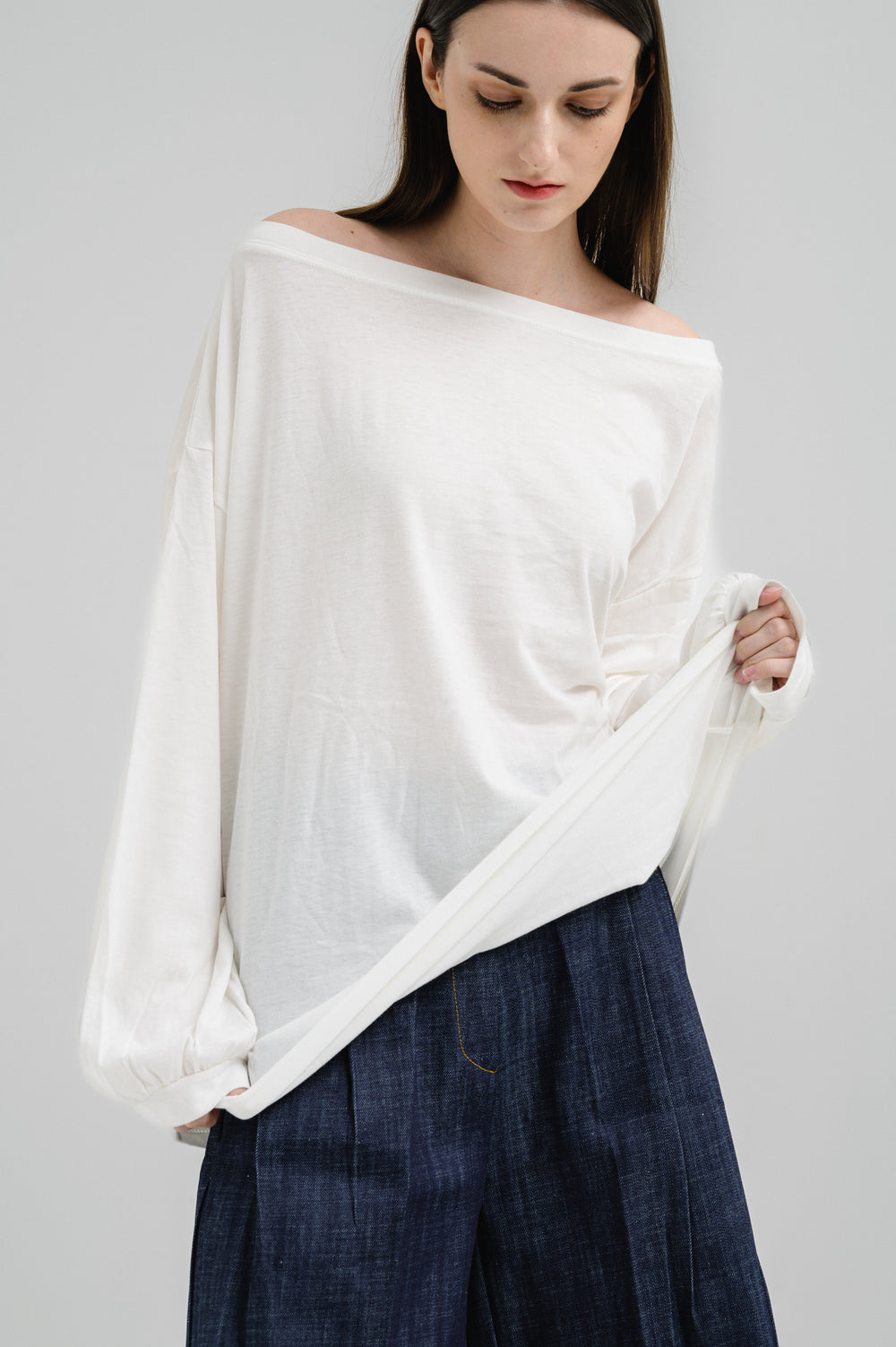 OFF SHOULDER TEE