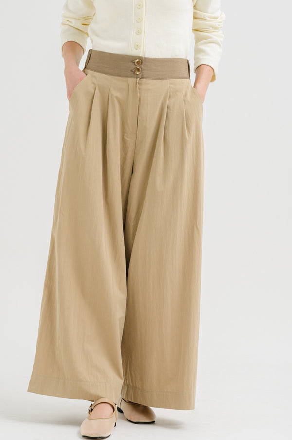 CONTRAST BEIGE PANTS