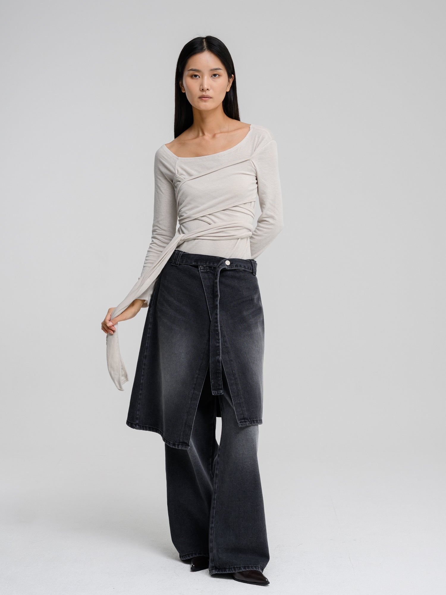 AVIRA WRAP TOP