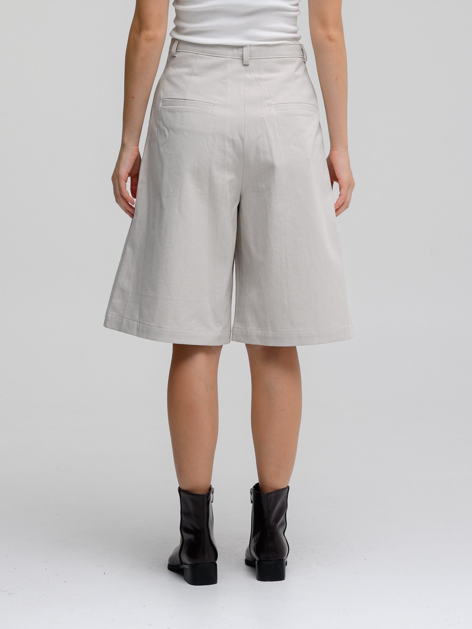 ORLY WIDE SHORTS