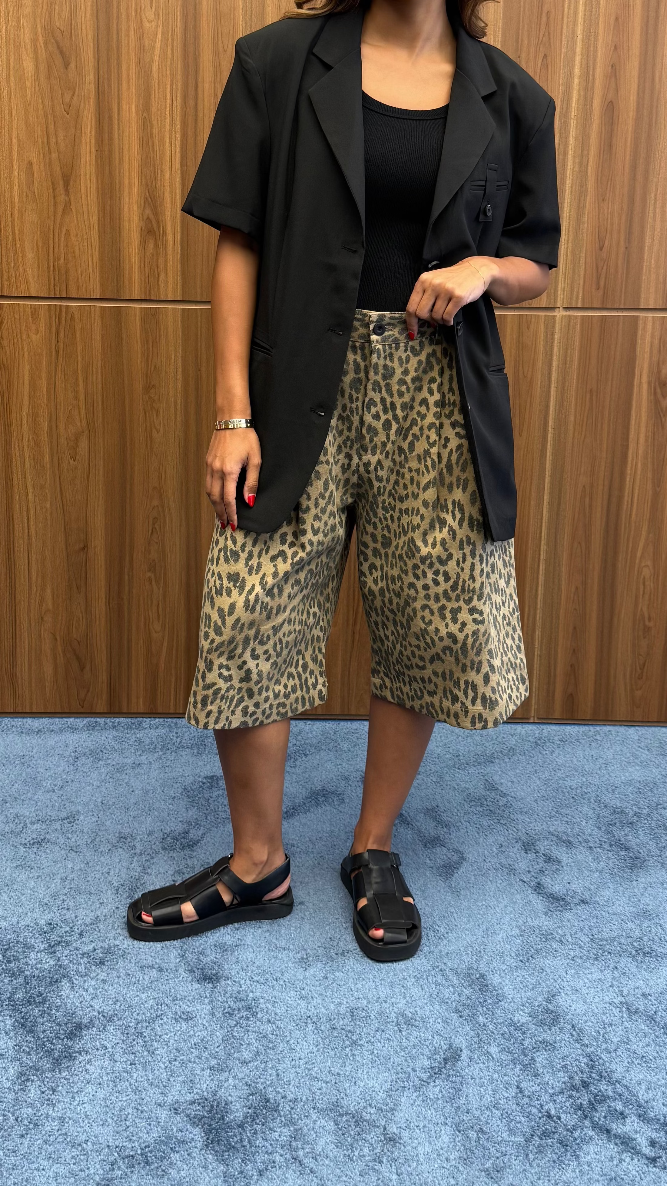 LEO BERMUDA SHORTS