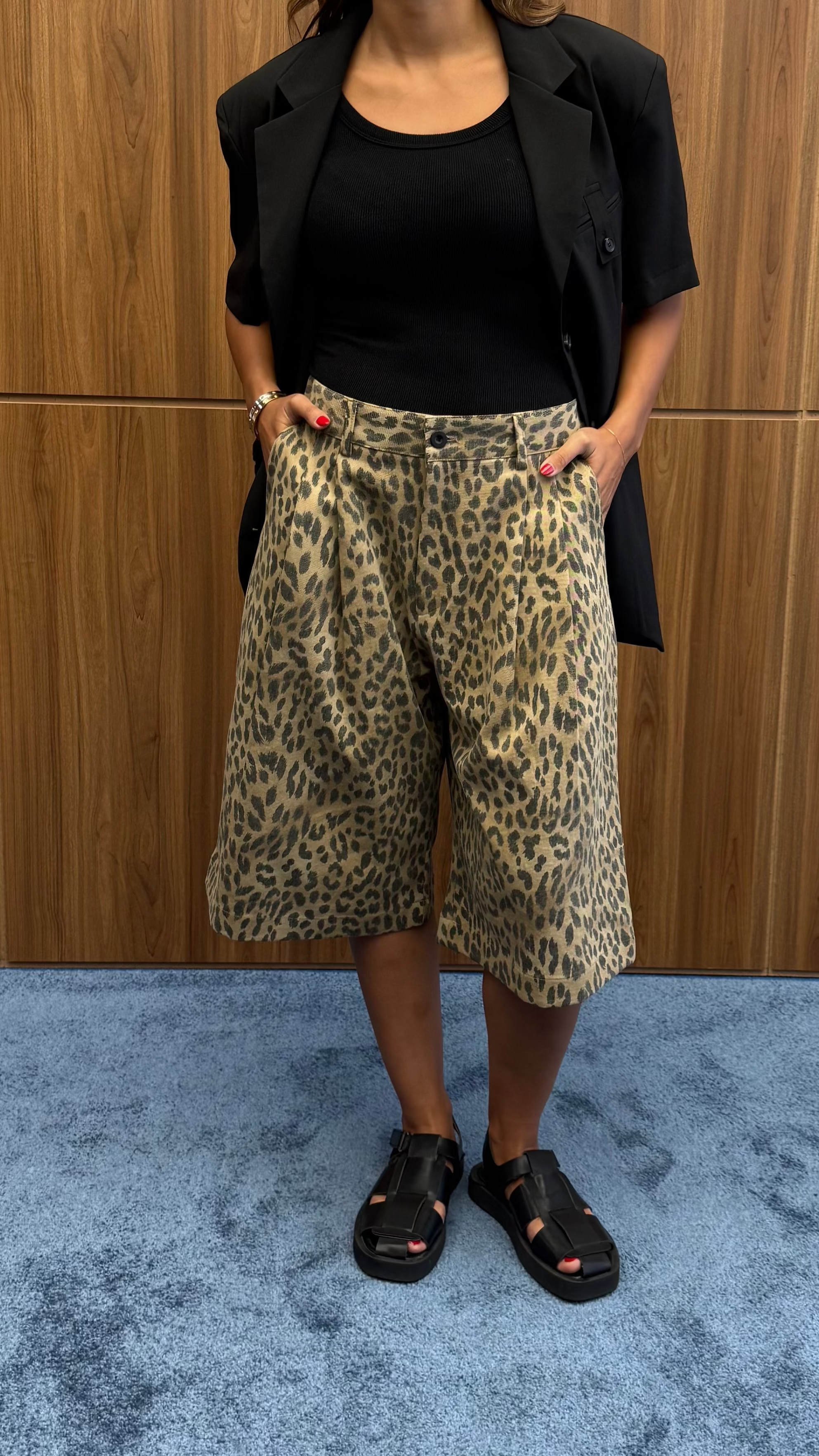 LEO BERMUDA SHORTS