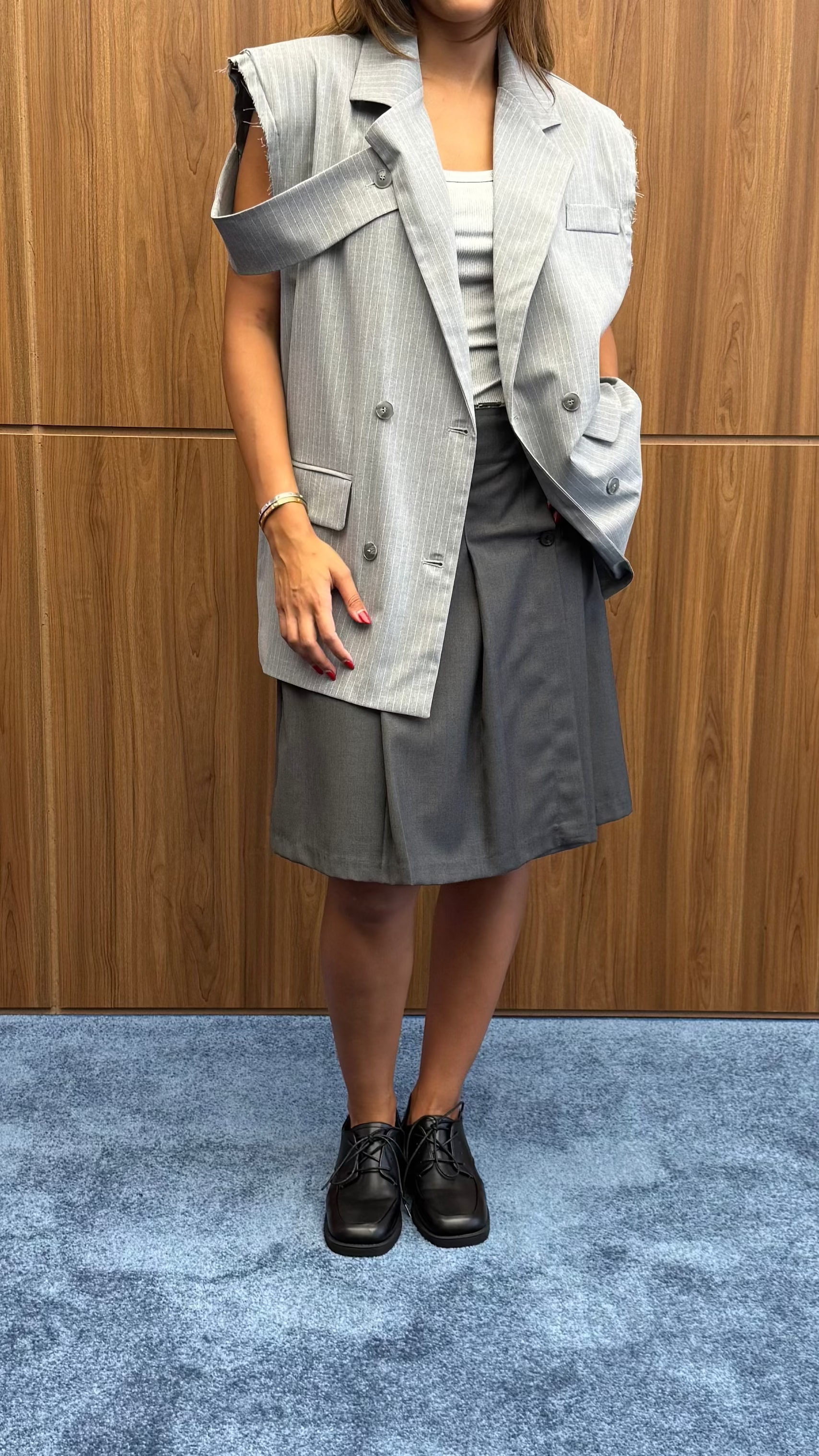 DRAPE VEST