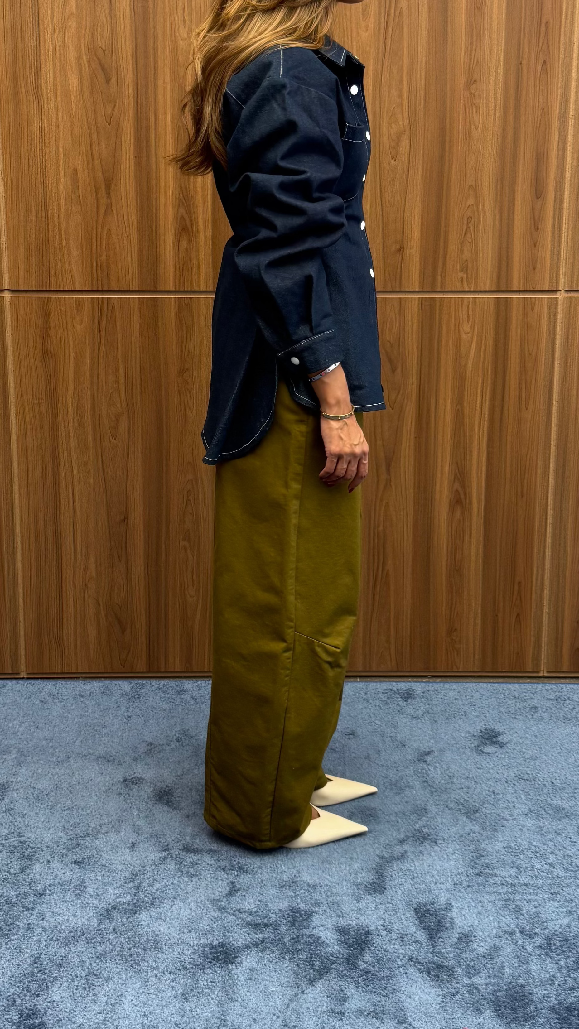 FITTED DENIM SHIRT