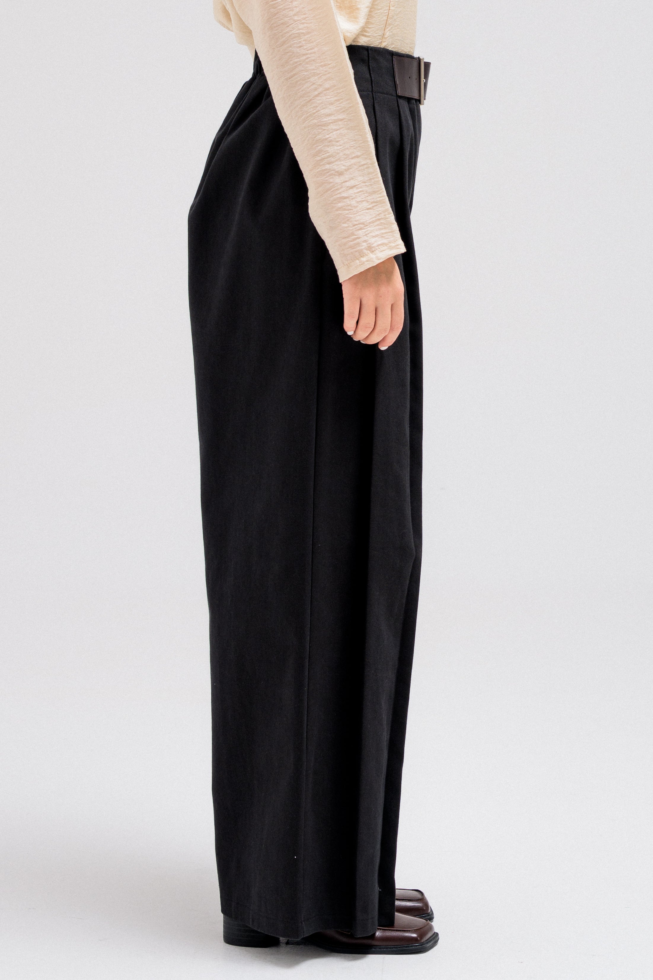 SOFT PLEAT TROUSER