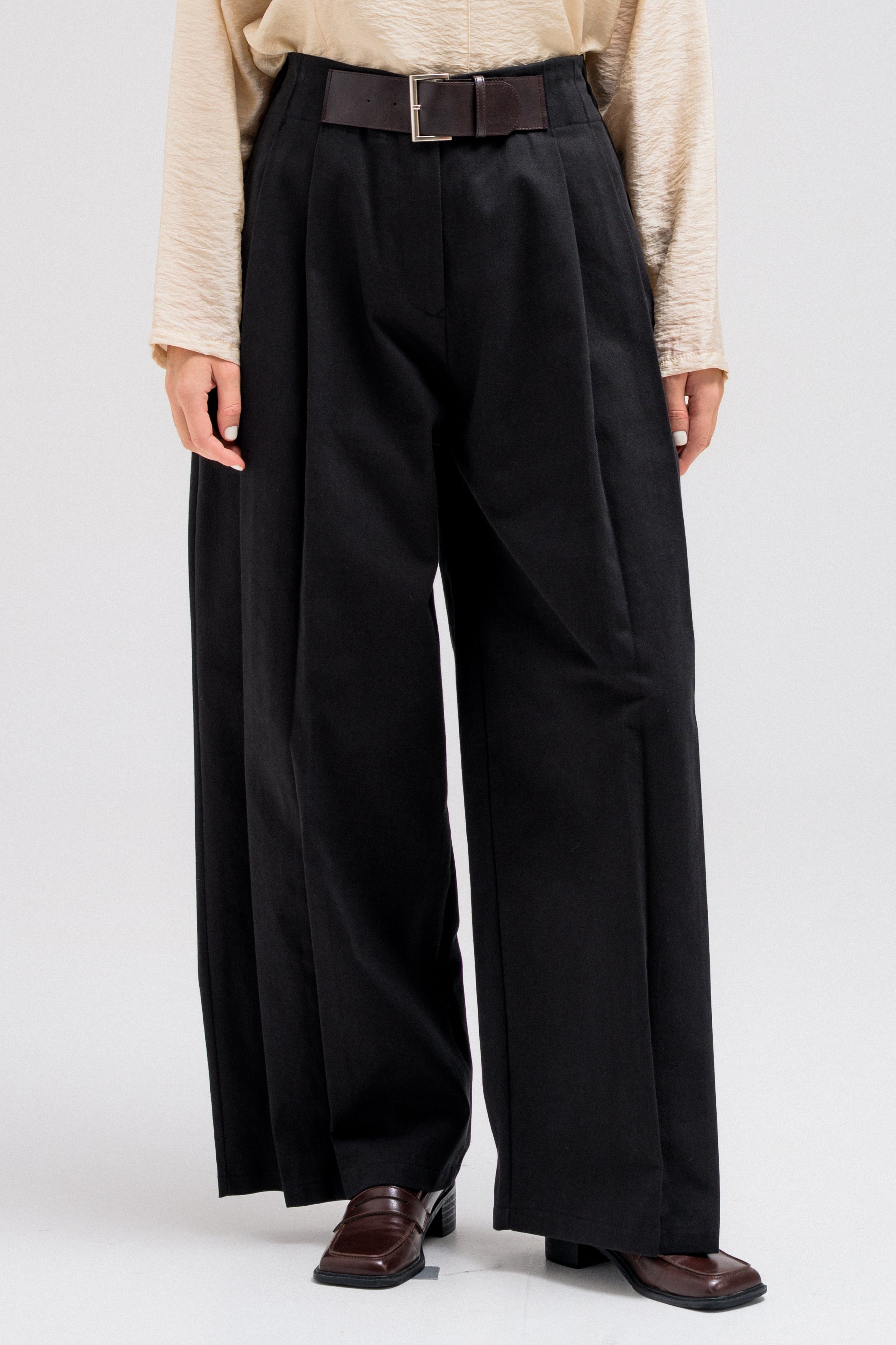 SOFT PLEAT TROUSER