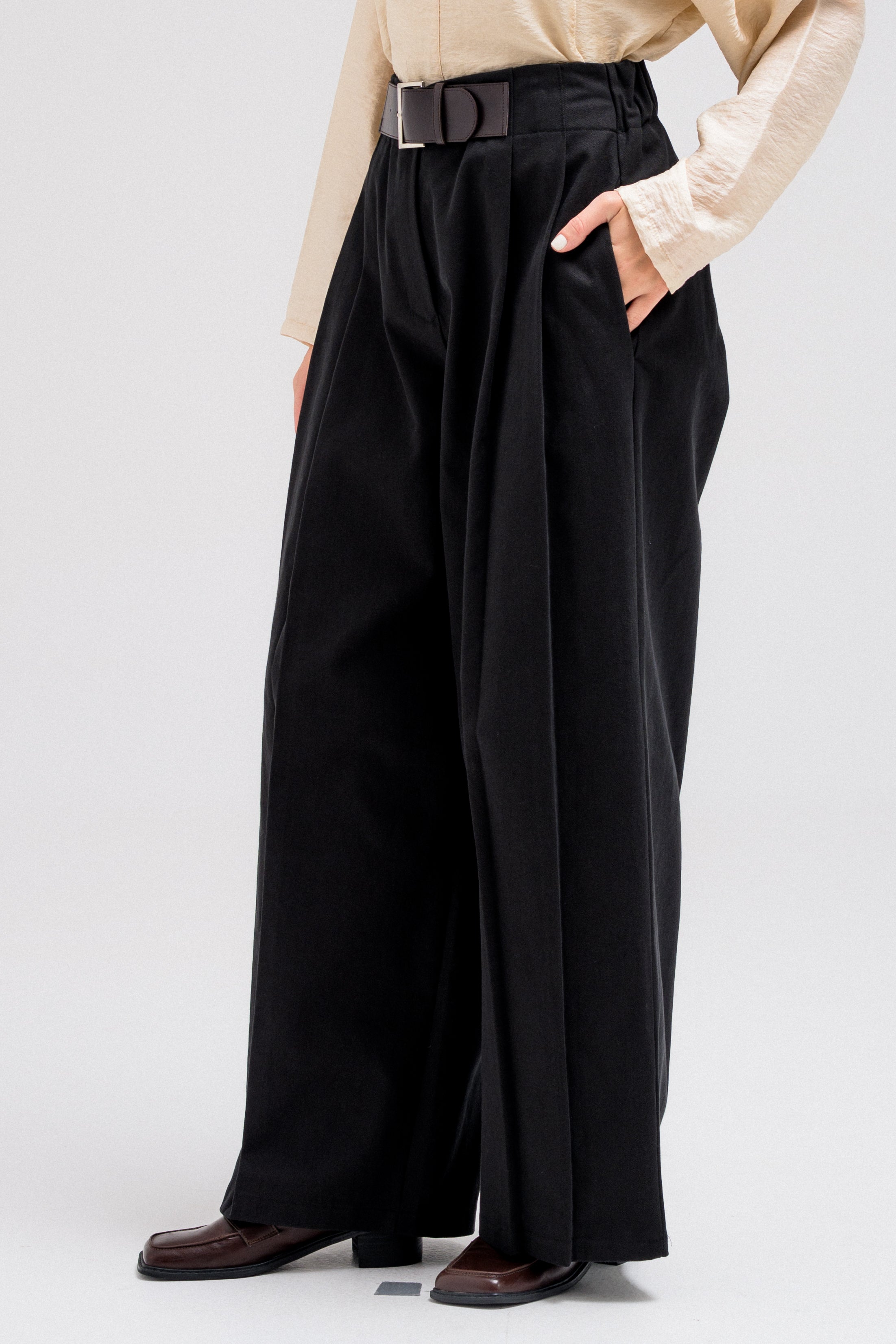 SOFT PLEAT TROUSER