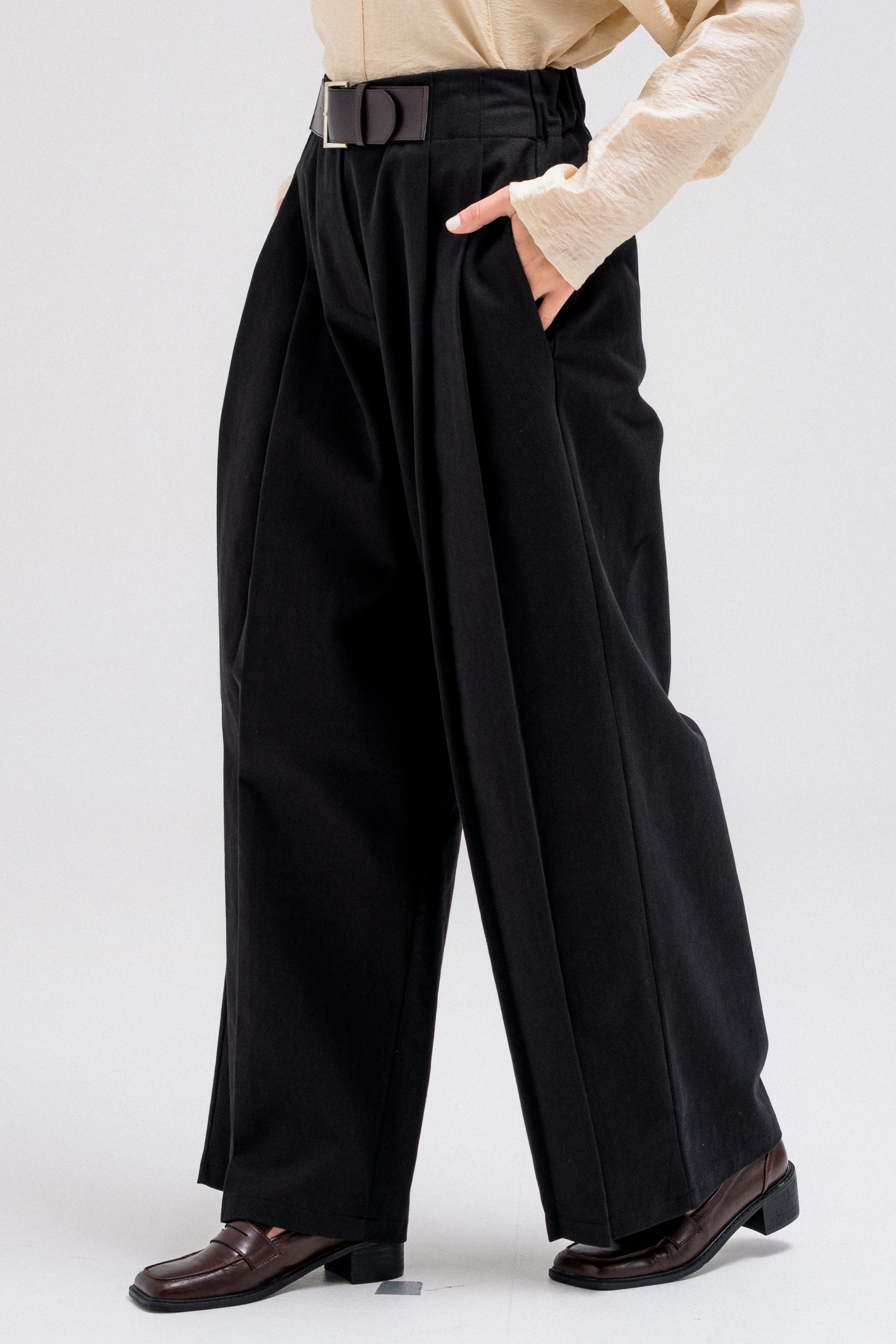 SOFT PLEAT TROUSER