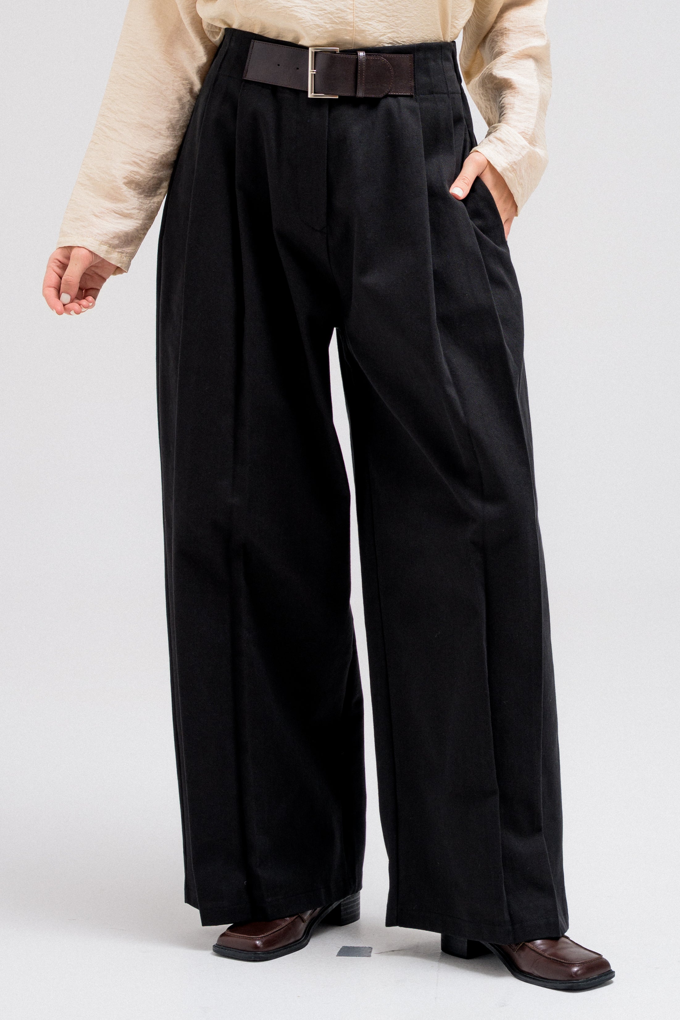 SOFT PLEAT TROUSER