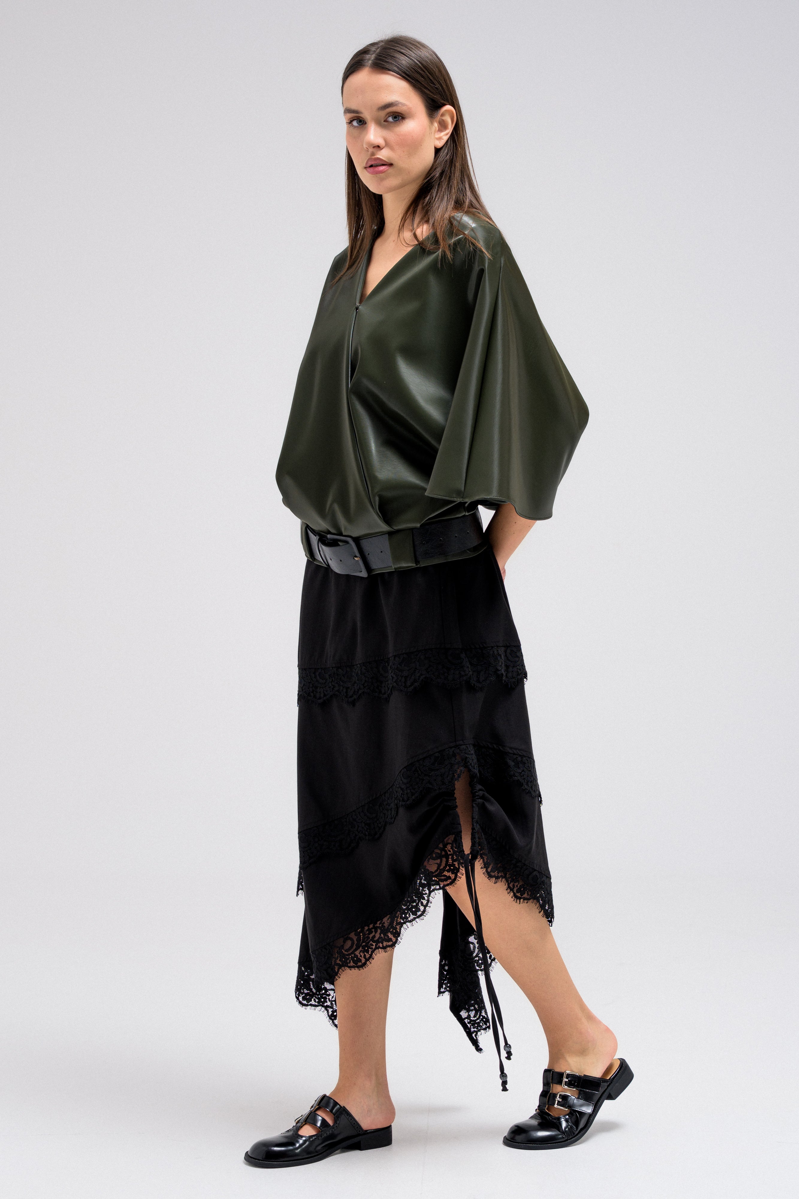 KAVEN ASYMMETRIC TOP