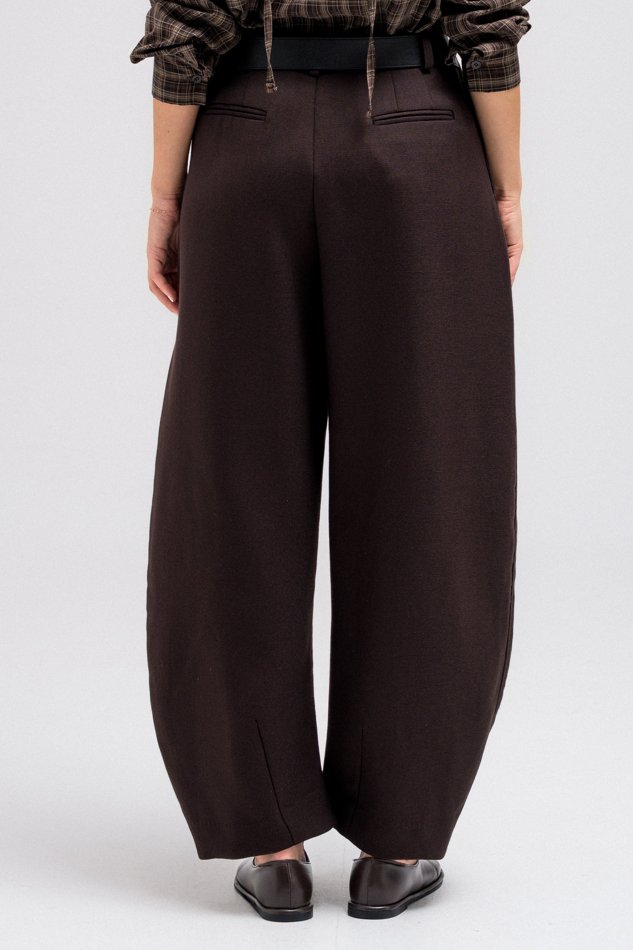 BELTED TROUSER