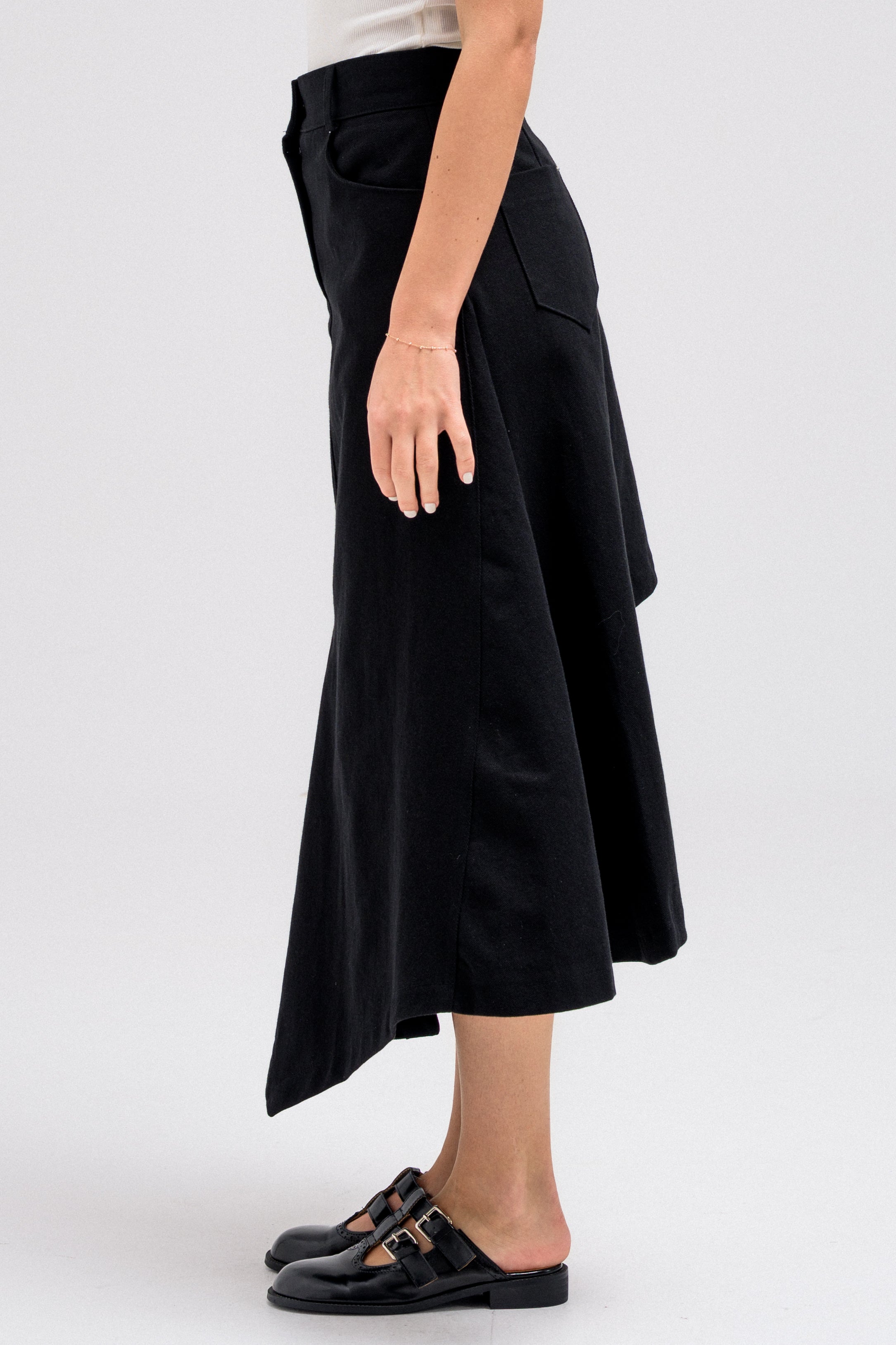 VIREN ASYMMETRIC SKIRT