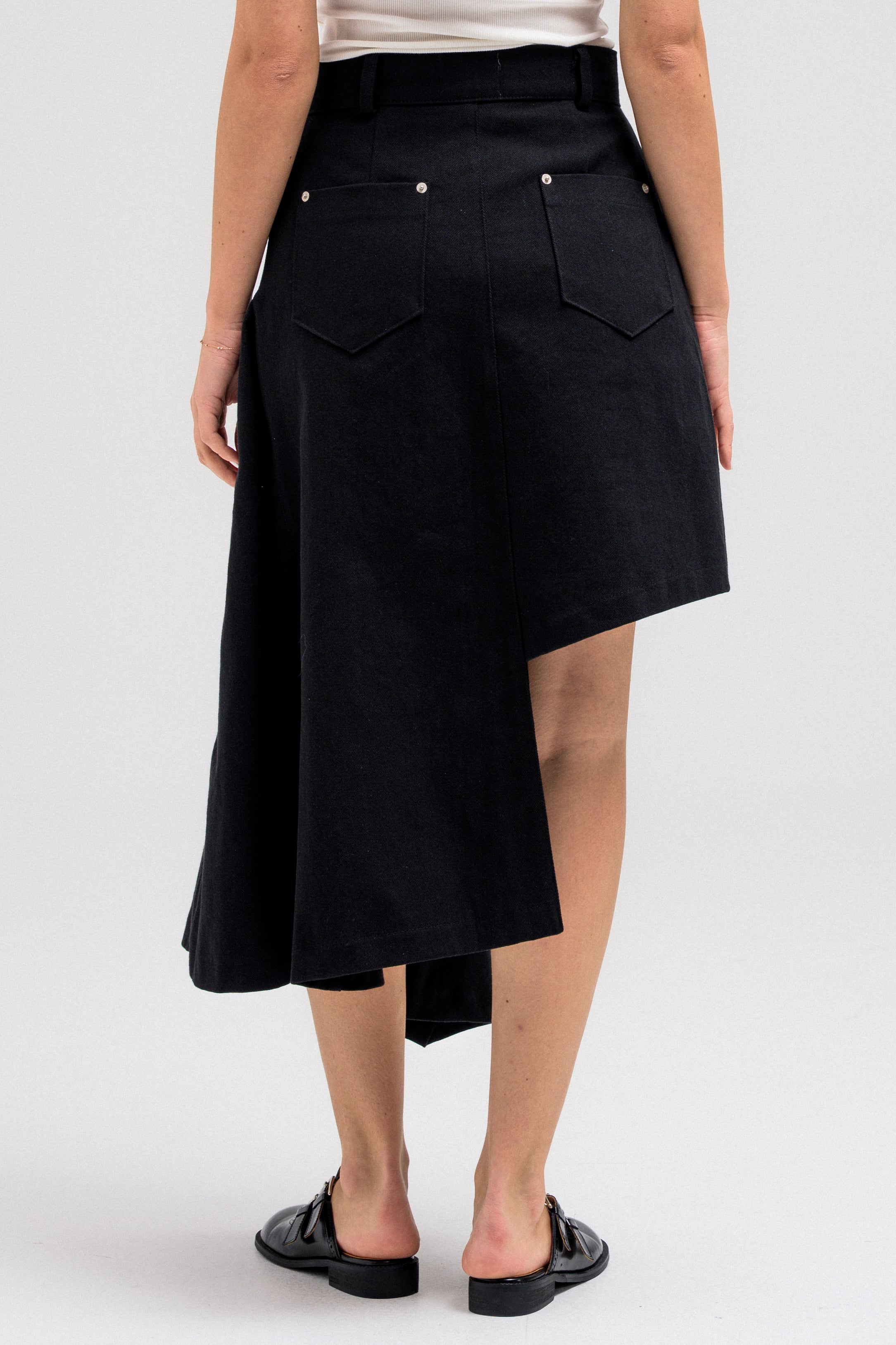 VIREN ASYMMETRIC SKIRT