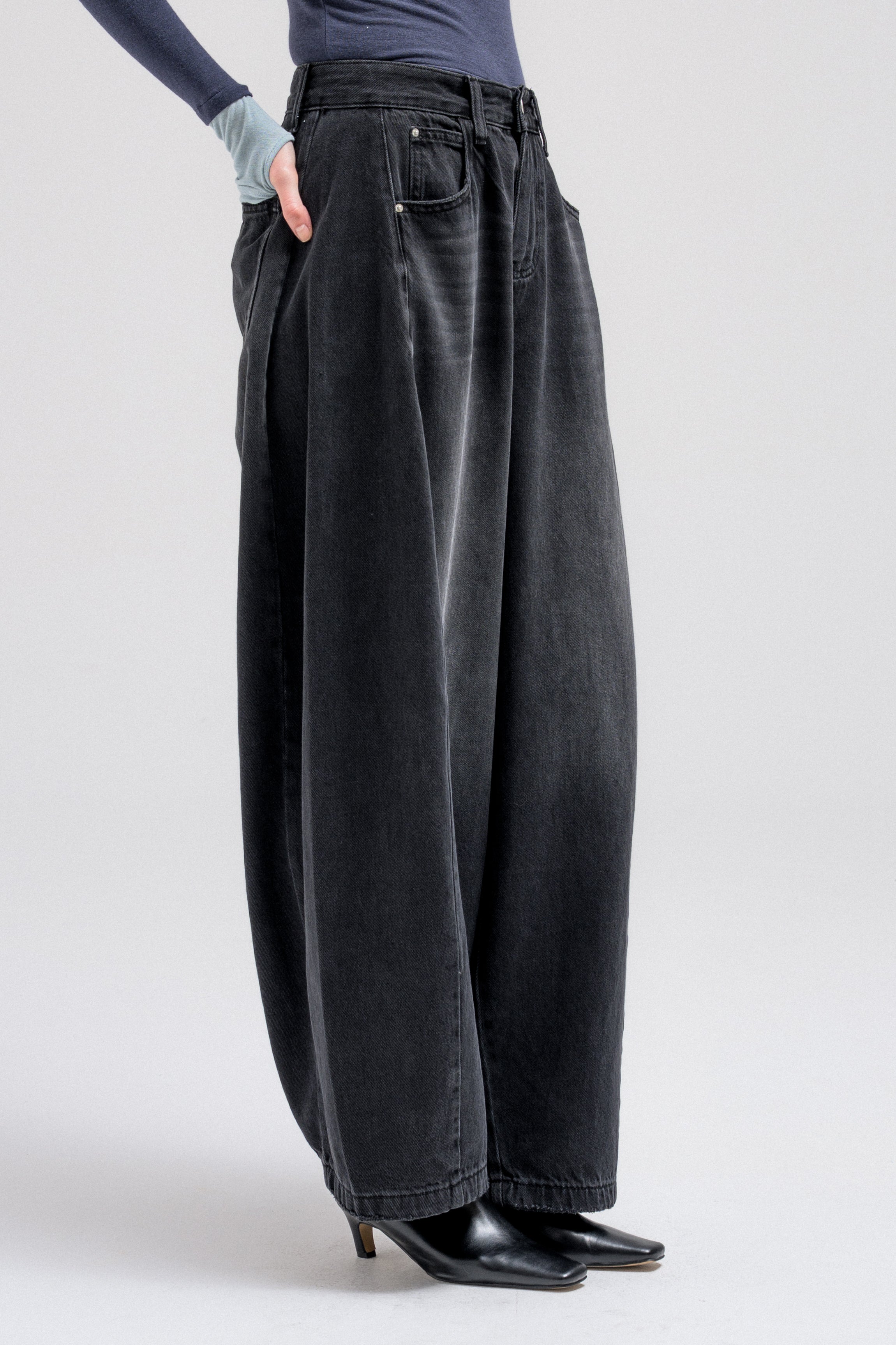 RILEY WIDE LEG JEANS