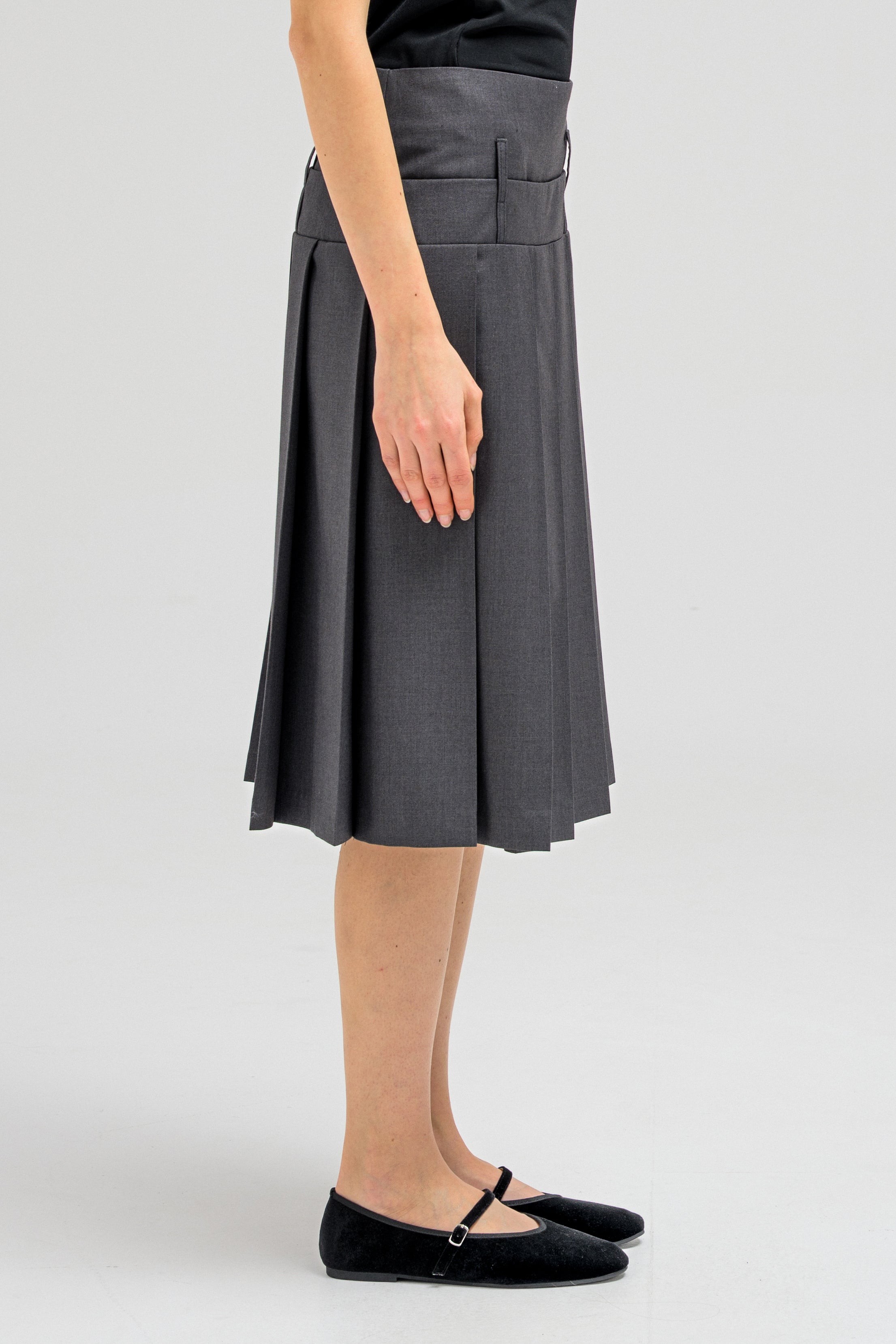 PLEAT SKIRT