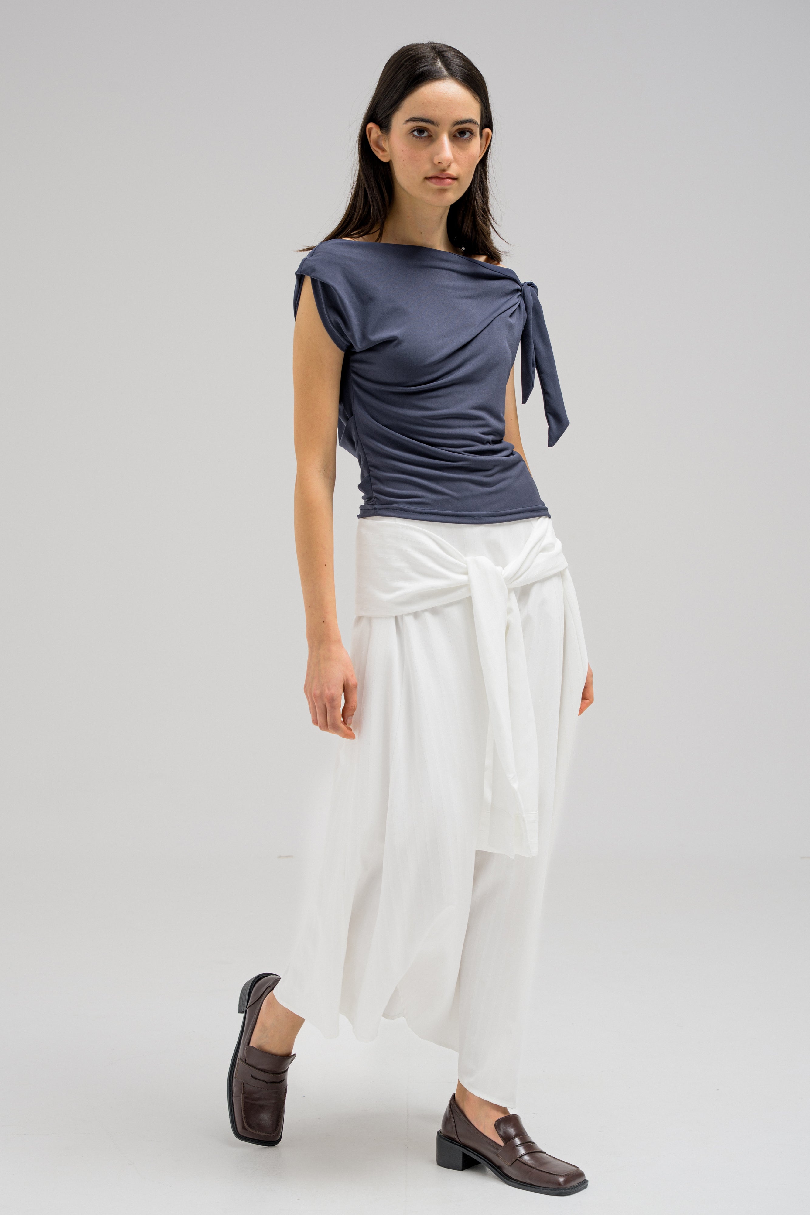 KNOT DRAPE TOP
