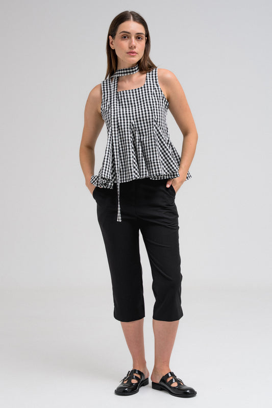 RIVEN CAPRI SHORTS