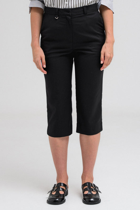 RIVEN CAPRI SHORTS