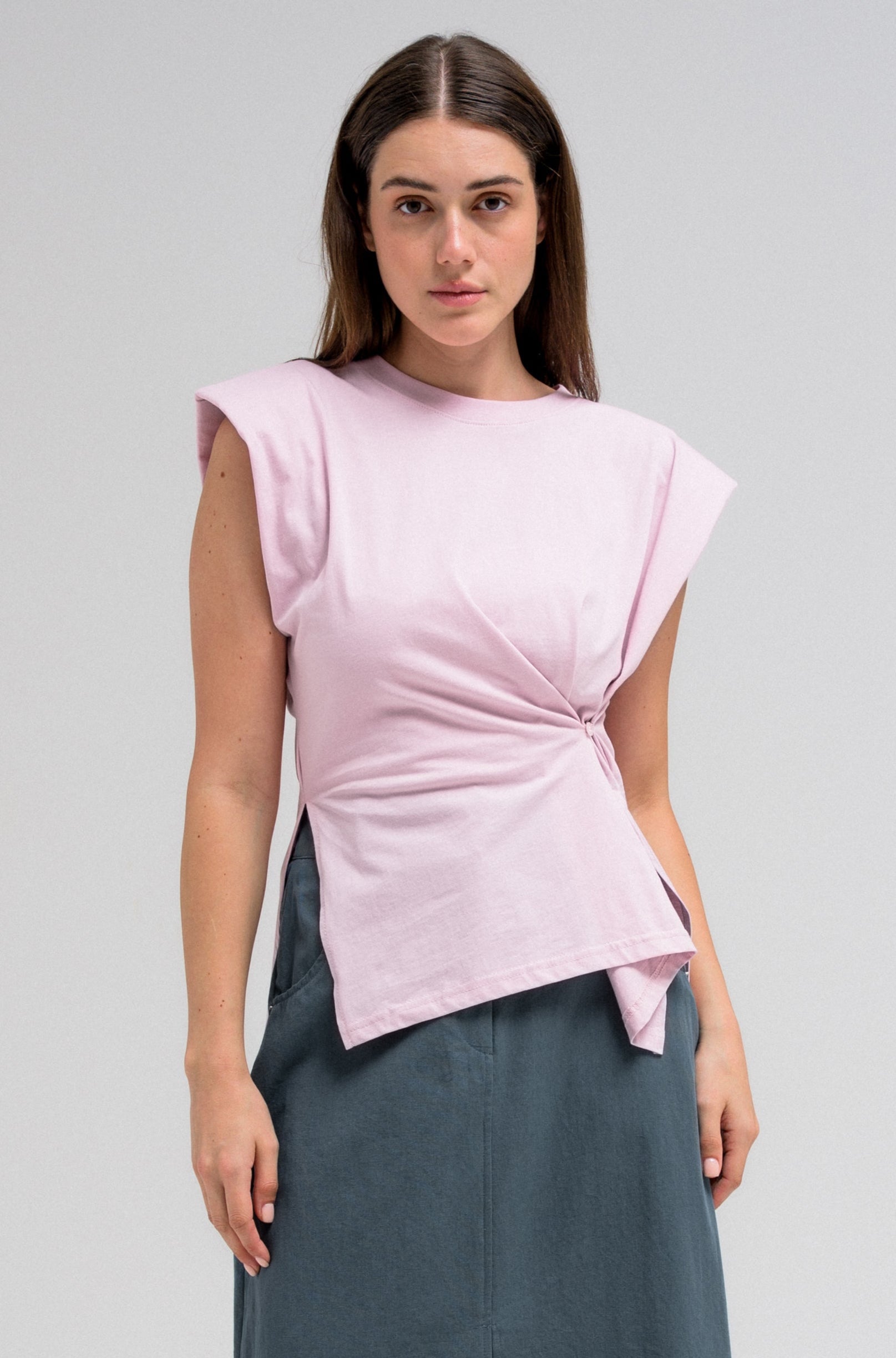 KORA TWISTED TEE