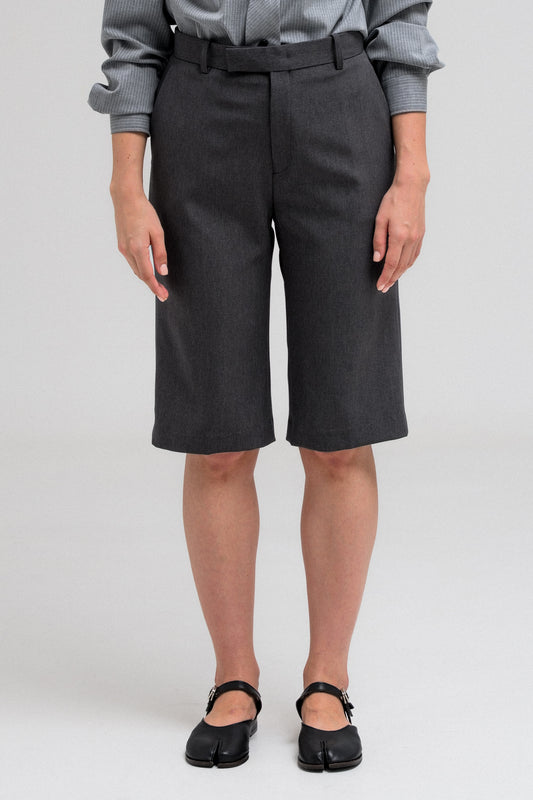 OLIN CAPRI SHORTS