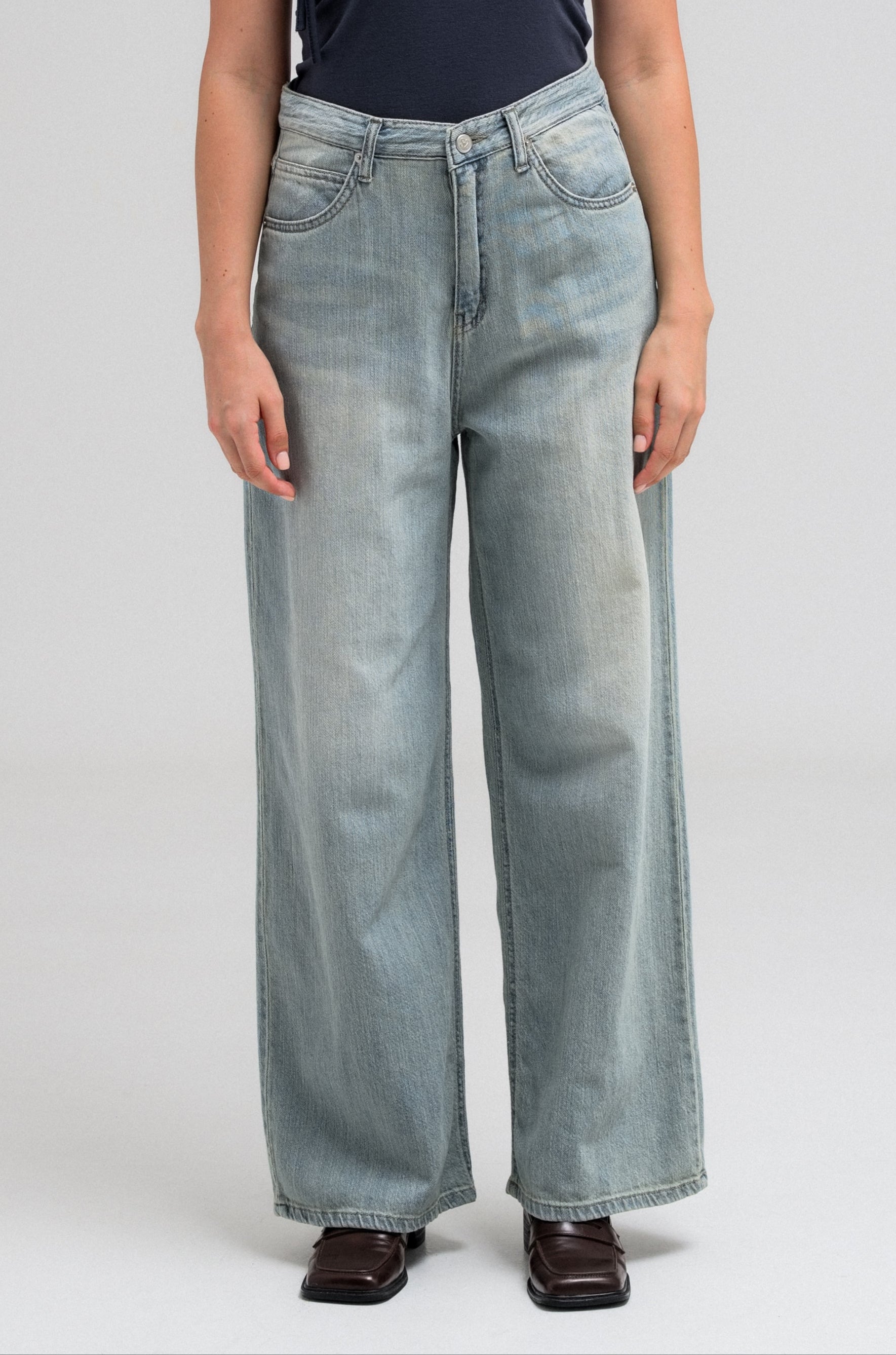 ZORA FADED DENIM