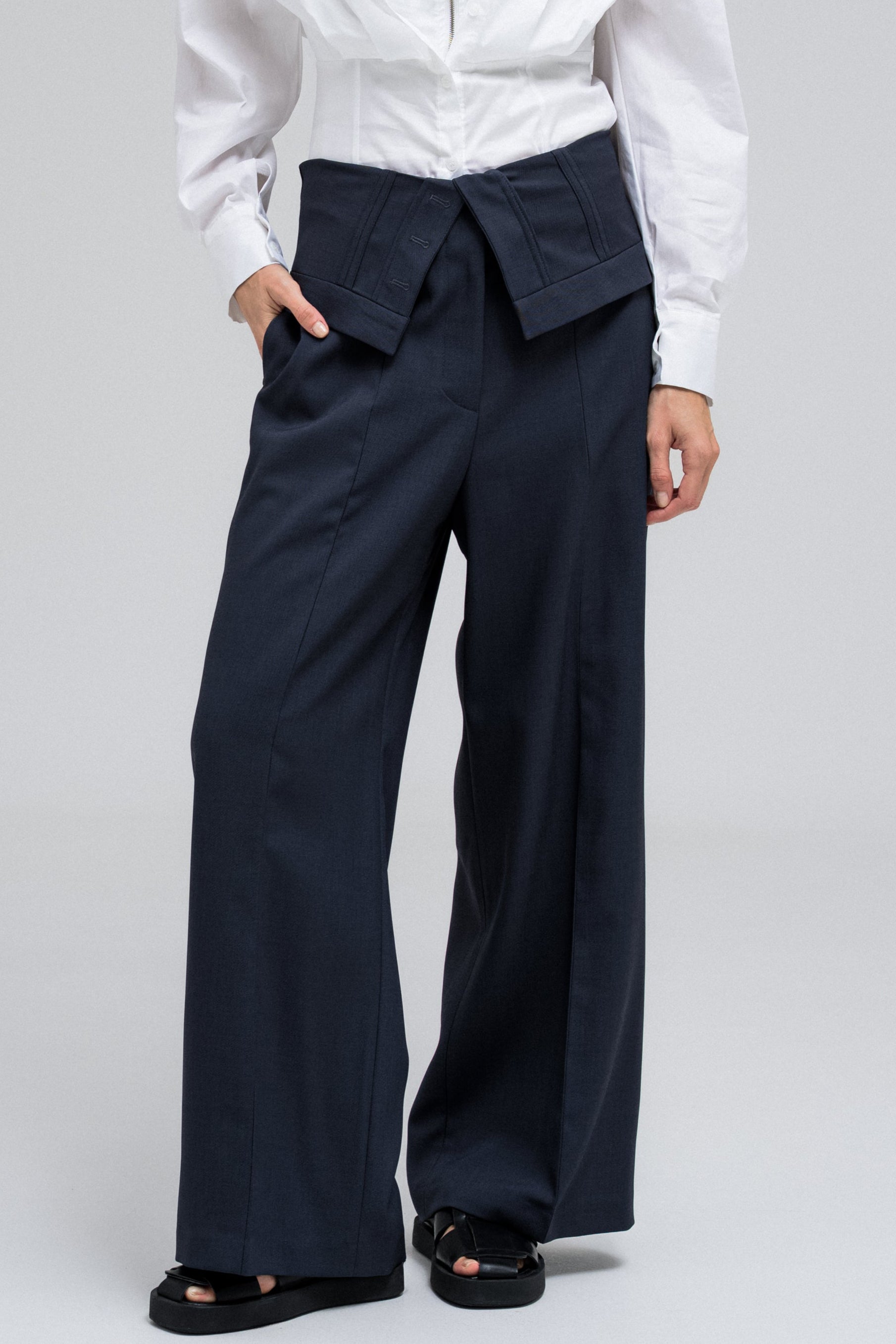 ANNITA FOLDED PANTS