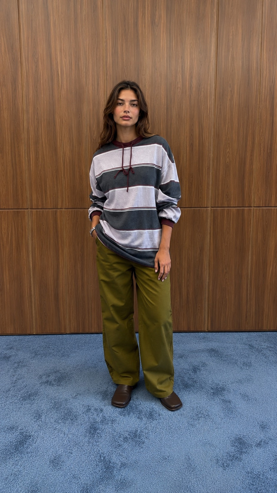 TETHER TEE